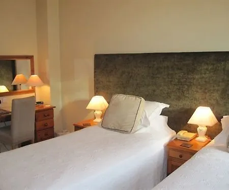 The Nags Head Residential Country & Restaurant 4* Pickhil